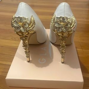 Women shoes great for a wedding or prom